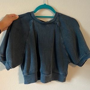Urban outfitters ballon sleeve tshirt